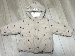 アカチャンホンポ　ベージュ刺繍ダウンコート フード付き