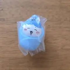 ちいかわ　おくるみマスコットチャーム　ハチワレ