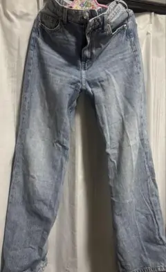 H&M DIVIDED ストレートデニム ライトブルーのサムネイル