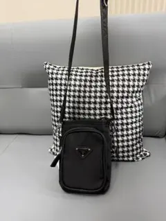 美品 PRADA ノベルティ ショルダーバッグ 8j - メルカリ