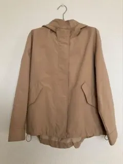 【12/16終了】GU マウンテンパーカー (ベージュ)