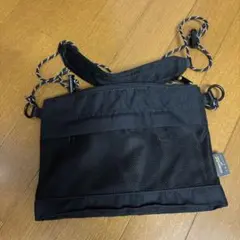 ブラックナイロンショルダーバッグ