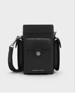 CHARLES & KEITH ブラックショルダーバッグ
