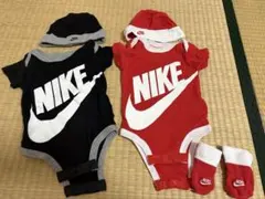 NIKE ロンパース　赤　黒　60-70