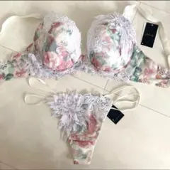 新品】Rady エレガンスフラワー 白 布団カバー クッション 枕カバー