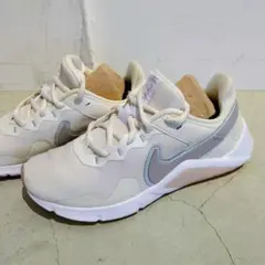 Item thumbnail for item 97d4d6d5-2f4b-4e2a-a880-03934a578e6b