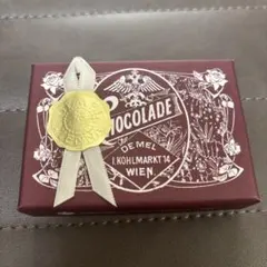 DEMEL/ソリッドチョコレート4粒のサムネイル