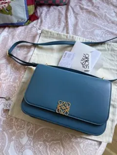 LOEWE GOYAミディアムバッグ　ブルー　ショルダーバッグ　ロエベ　新品のサムネイル