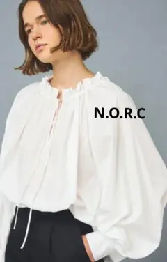 N.O.R.C フリルギャザーブラウス　長袖シャツ