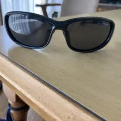 ブラックフレーム サングラス ダークグレーレンズ　59▪️16-134 ケース付き