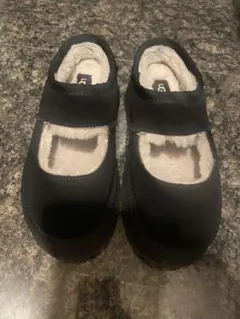 UGG ブラック スリッポン
