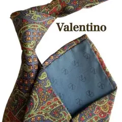 美品Valentino ヴァレンティノ　グレー赤緑　ペイズリー柄 総柄ネクタイ