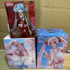 初音ミク３点セット　椿　桜ドレス　桜ミク