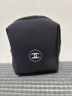CHANELノベルティポーチ大ブラック - メルカリ