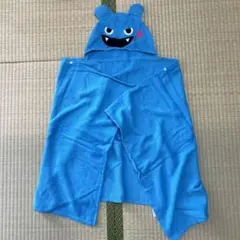 フード付き青いモンスタータオル