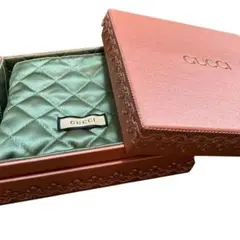 GUCCI 二つ折り財布用　付属品のみ