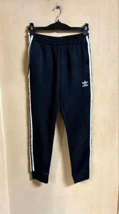 adidas originals ブラック ジャージ パンツ