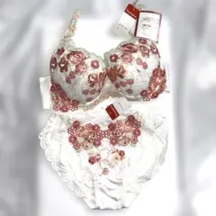 Item thumbnail for item 4251f586-10d5-4447-8246-a787745c4eea