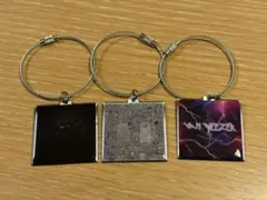 Weezer METAL CHARM collection 2個セット - メルカリ