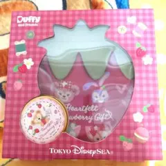 ダッフィー＆フレンズのハートフェルト・ストロベリーギフト　ハンドクリーム　巾着