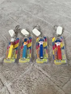 PEZキャラクターキーチェーン4個セット