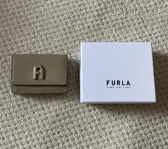 FURLA ベージュ レザー 財布