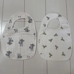 【新品】エイデンアンドアネイ　ビブ4枚セットのサムネイル