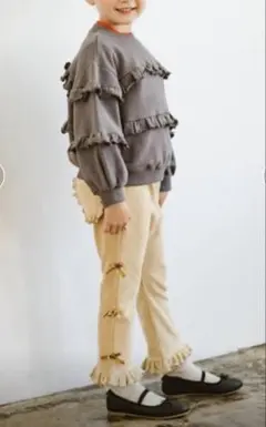 p.premier サイドリボン裾フリルニットコールパンツ　90サイズ