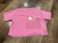 ナイキ　クロップドTシャツ