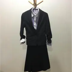 ☆ほぼ新品・未使用美品☆COMME CA ISMのスタンダード紺スーツ☆