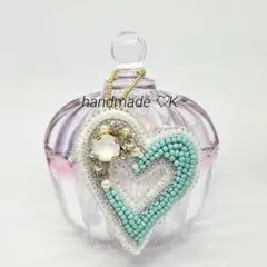 [NO.61]ビーズ刺繍ブローチ/ハート/ターコイズブルー/ハンドメイド