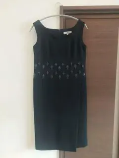 ビジュー 黒ノースリーブ ワンピース viaggio blu