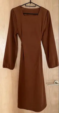 韓国風ワンピース　タイ付き　フリーサイズ