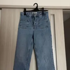 ライトブルーデニムパンツ