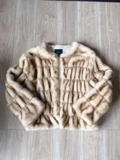 ZARA ベージュ フェイクファーコート