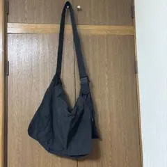 フラップショルダーバッグ