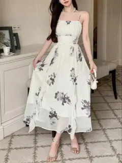 SHEIN フローラル柄プリーツウエストキャミワンピース