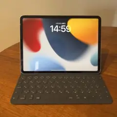 Apple iPad Pro 11inch Pencil & keyboard