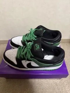 Nike SB Dunk Low ホワイト/ブラック/グリーン