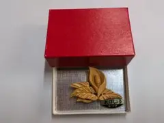 【新品　未使用】手彫り　水ばしょう　本つげ　ブローチ