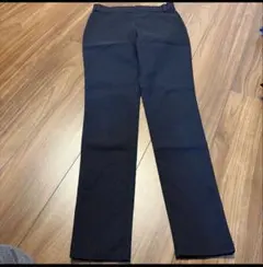 GU 黒スキニーパンツ ゴムウエスト 新品