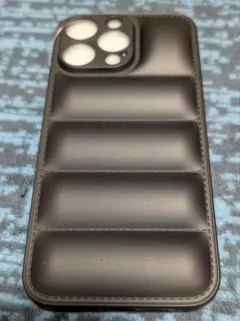 iPhone 15 Pro Max ケース パファー ブラック
