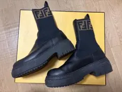 Fendi ブーツ 厚底のサムネイル