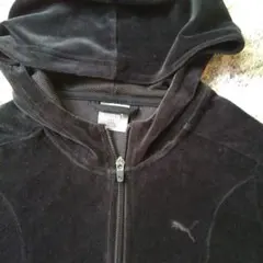 PUMA ブラック フード付きパーカー ベロア