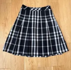 【美品】バーバリーロンドン プリーツスカート ノバチェック ラメ入 ウール 黒白