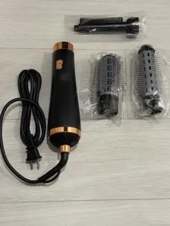 ドライヤー✨ カールドライヤー ヘアドライヤーブラシ ブラック黒 ストレート