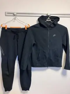 nike テックフリース セットアップ