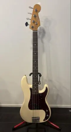 Fender Vintera II 60s Precision Bassのサムネイル