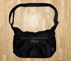 FILA軽量ショルダーバッグ (ブラック)