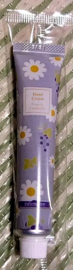 Infini m'ere Hand Cream グレープ＆カモミール 20gのサムネイル